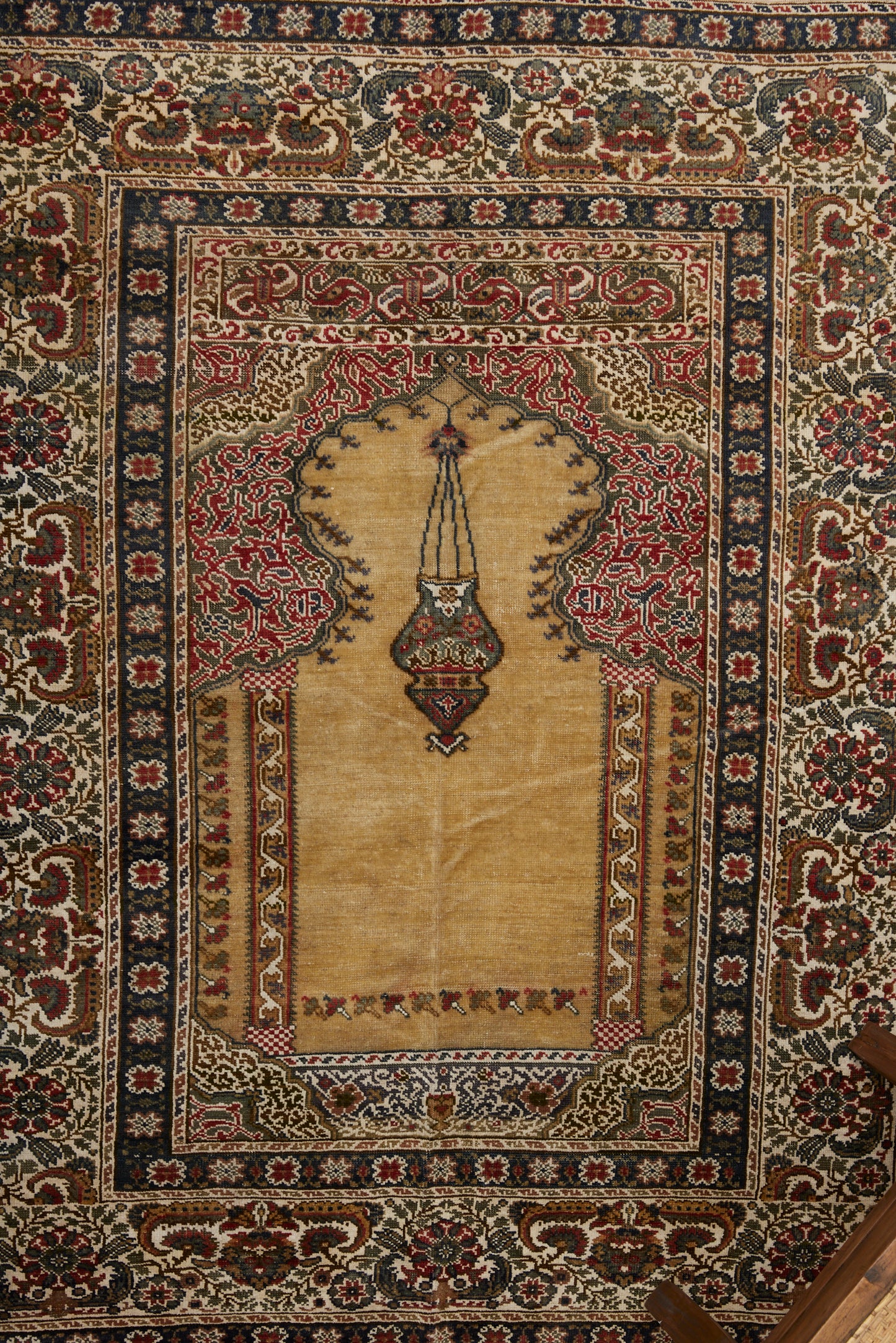 Bandirma* Carpet from the 1920s-1930s (4' 5" x 5'5")