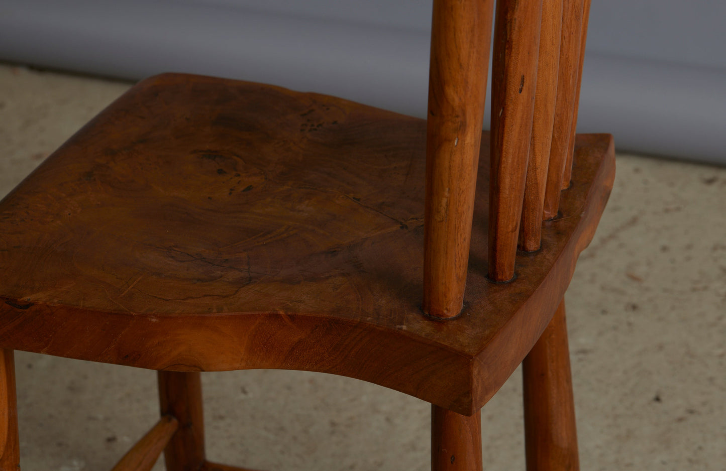 Set of 8 Primitive Plank Seats Spindled Back Dining Chairs