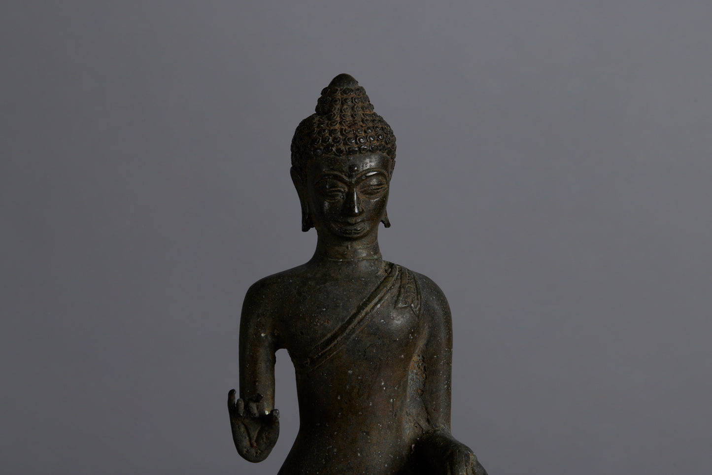 buddha-with-lotus-base
