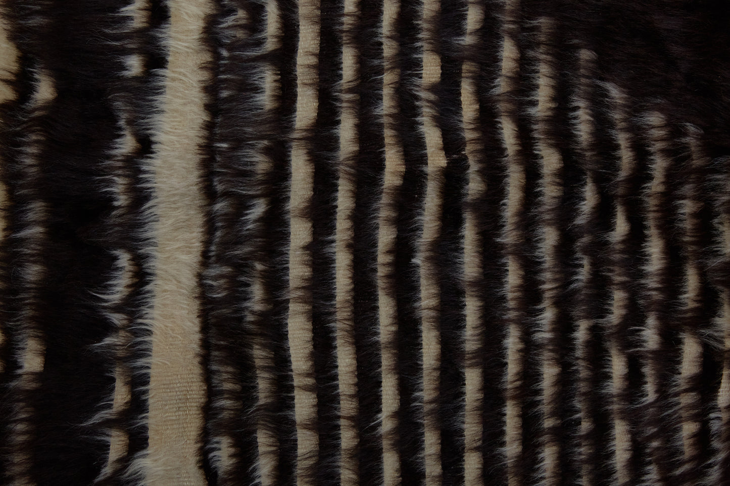 Zebra Serret Carpet ..... (4' 8'' x 6' 2'')