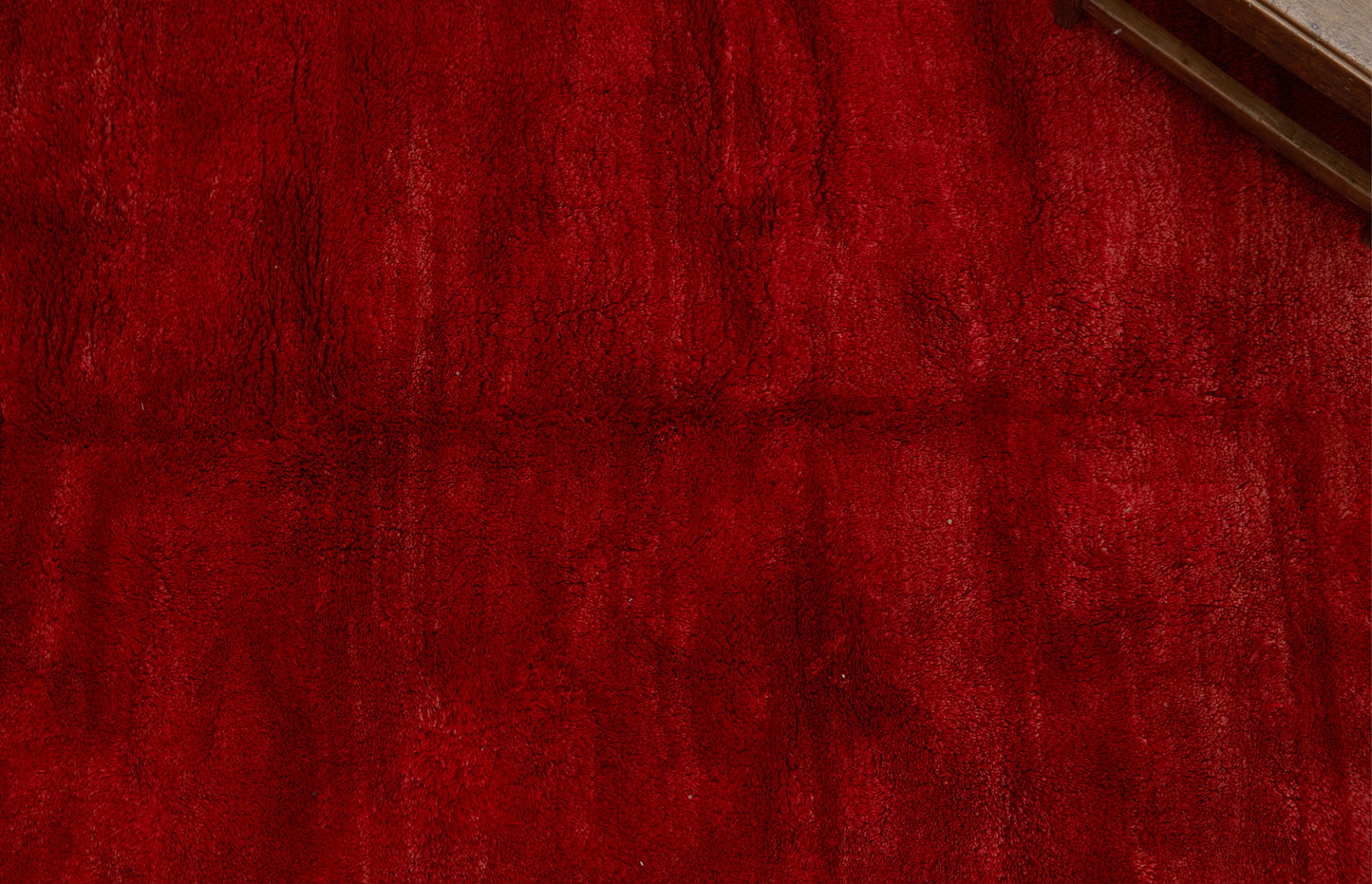 Small Red Field Chichaoua Carpet with Thick Pile ................... (4' x 5' 11'')