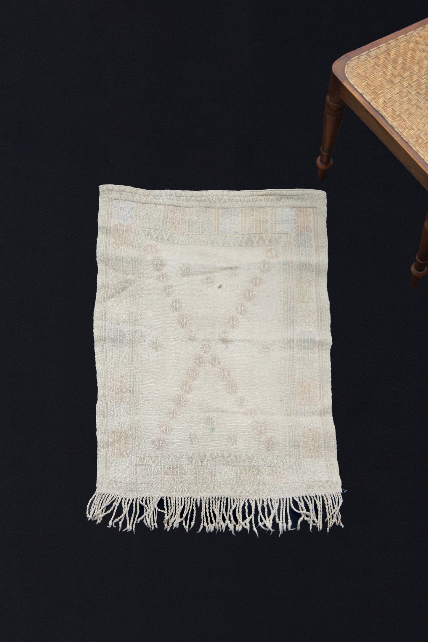 Small Creme Prayer Rug (2' 11" x 3')