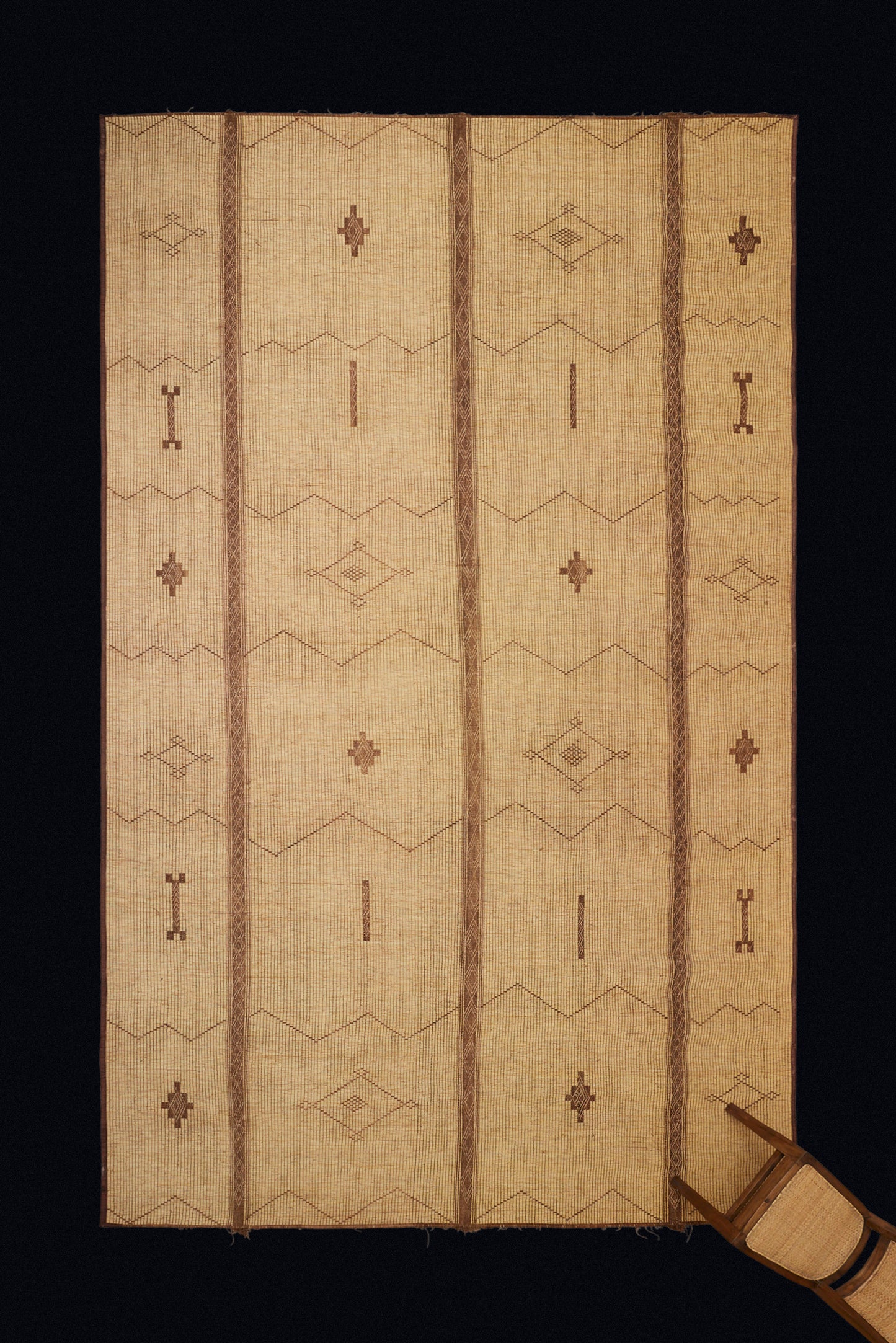 Large Medium Colored Tripled Band Tuareg with Zig Zag Dash and Bone Pattern (9' 5" x 16' 3")