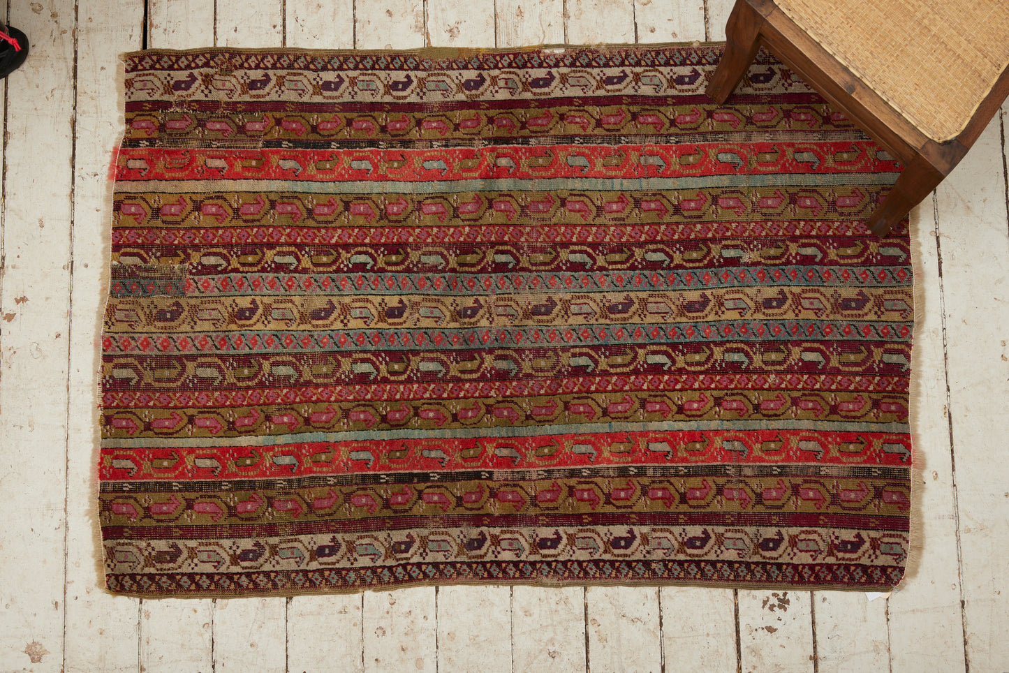 Gordes Carpet circa 1800 (3' 4" x 4' 10")
