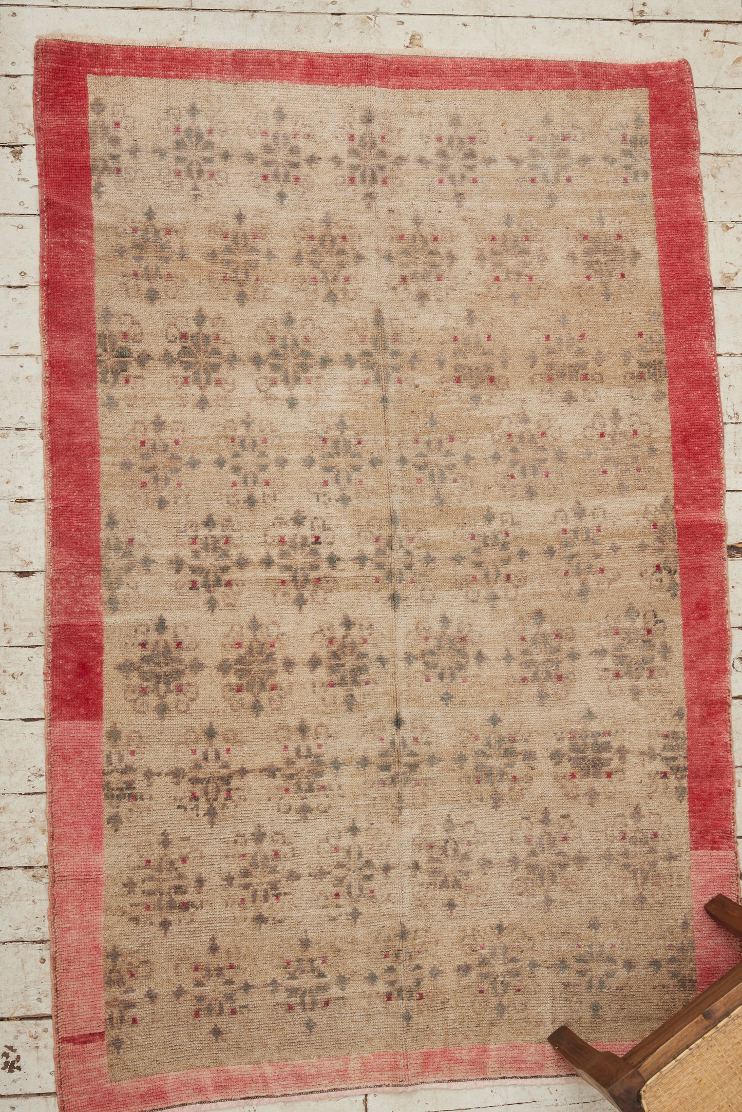 Pale Grey and Cream Early Konya Carpet with a Rose Colored Border (4' 4" x 6' 7")
