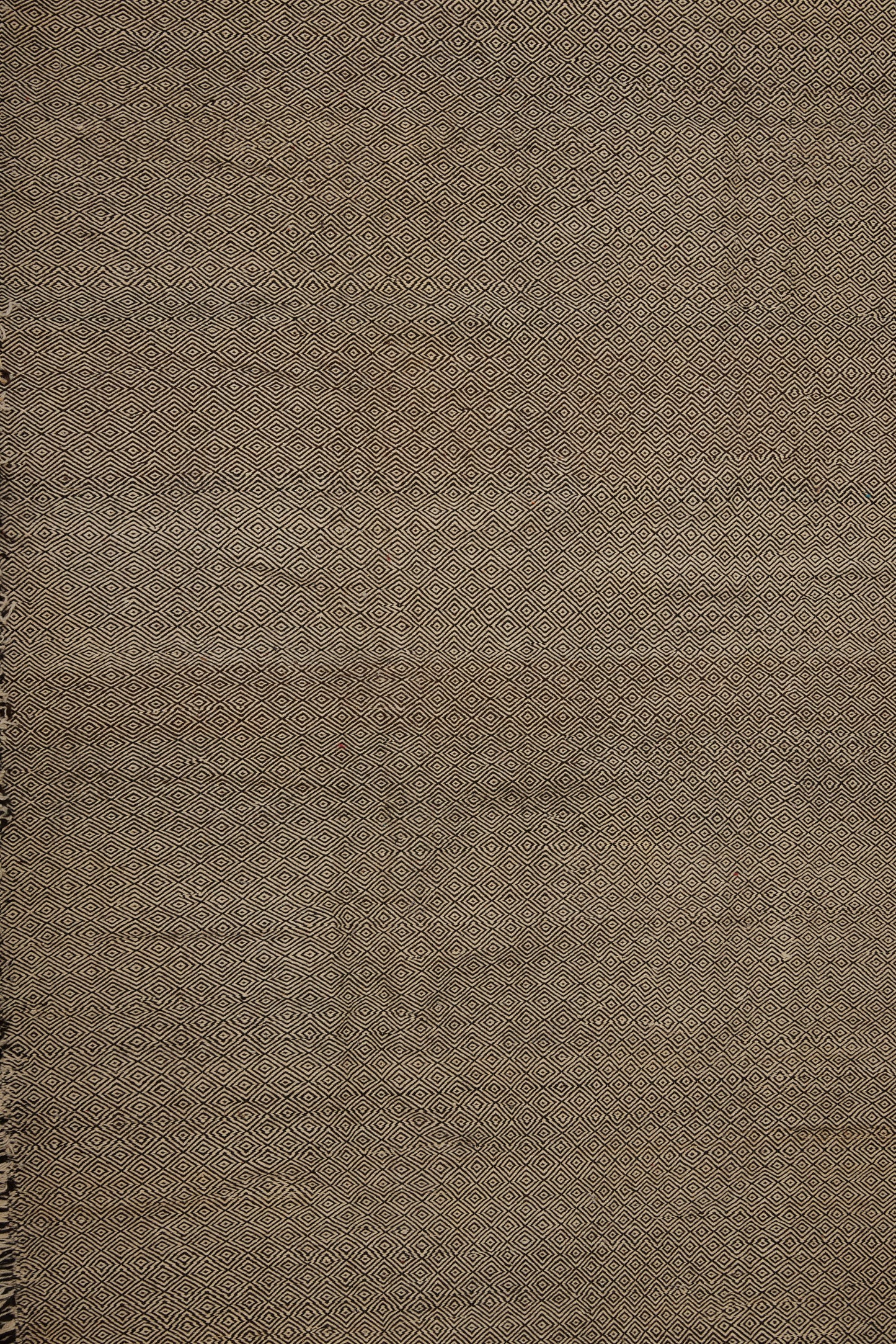 Charcoal and Cream Diamond Centered Zenefi Carpet (5'3" x 8' 9")