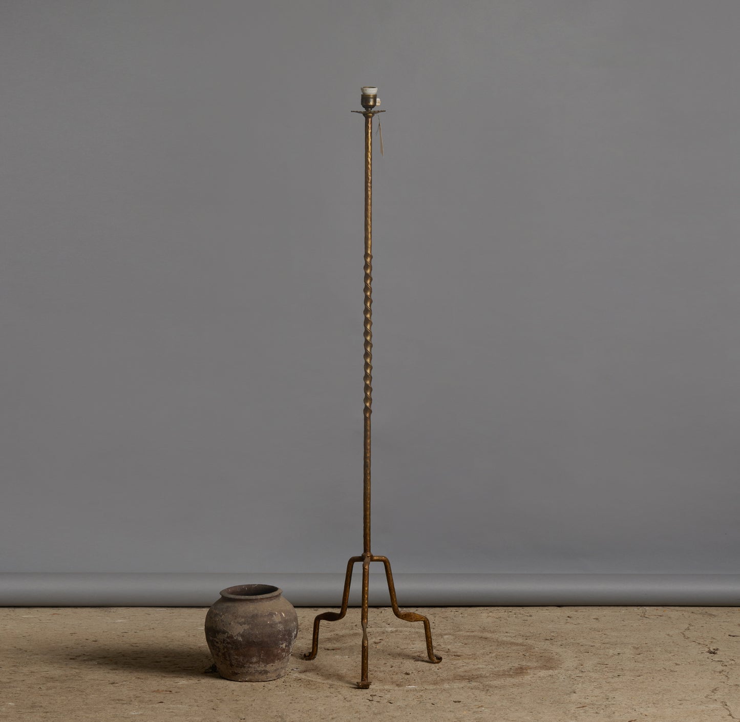 Simple Gilt Iron Spanish Floor Lamp with a Twisted Base