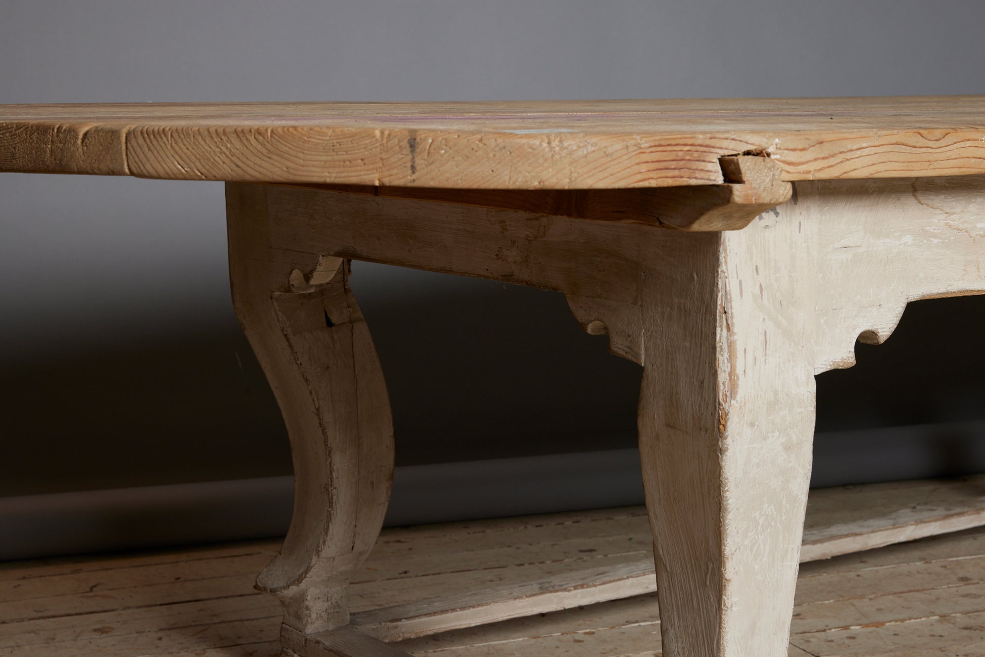 oval-top-table