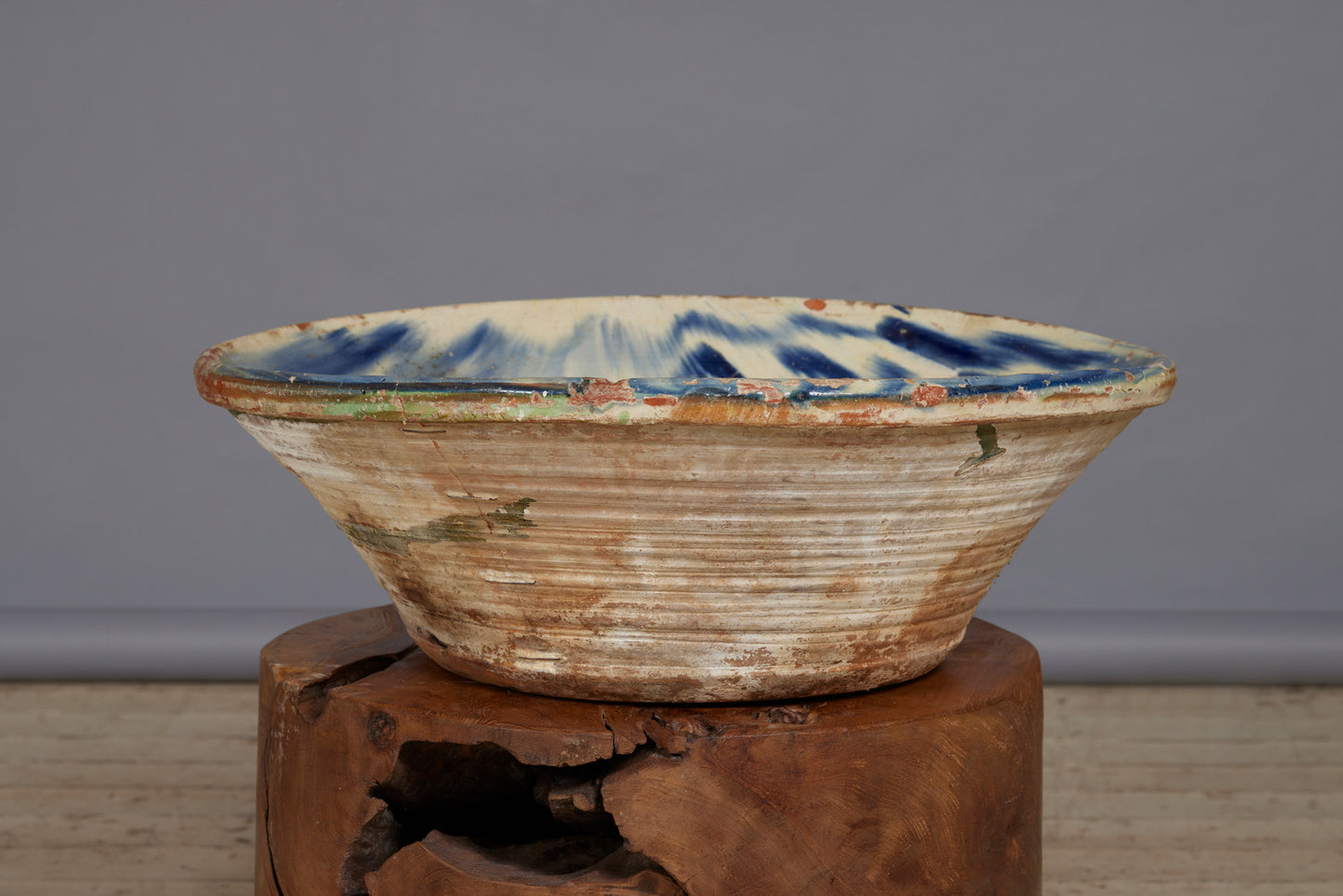 Unusual 18th Cent. Spanish Lebrillo Bowl with a Blue and Cream Fiance Decoration