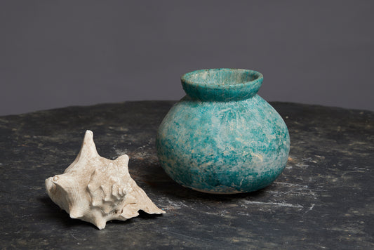 Small Pebble Shaped Pot