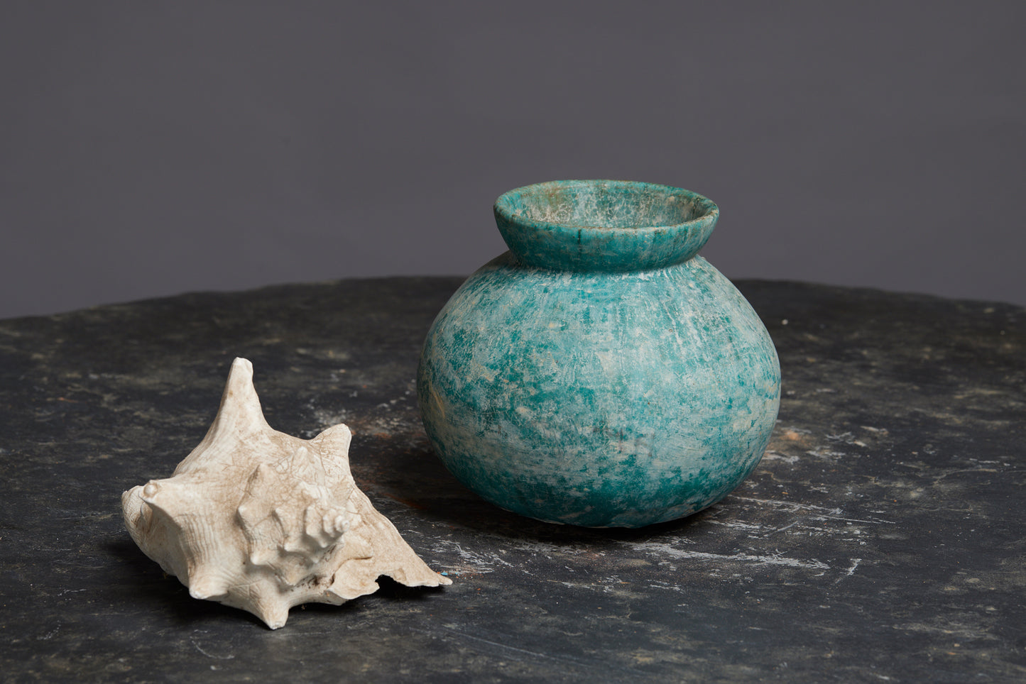 Small Pebble Shaped Pot