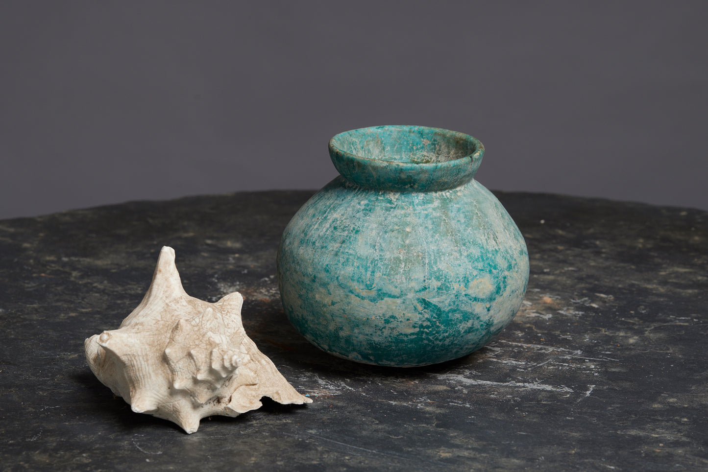 Small Pebble Shaped Pot