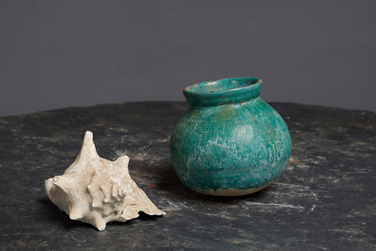 Small Pebble Shaped Pot