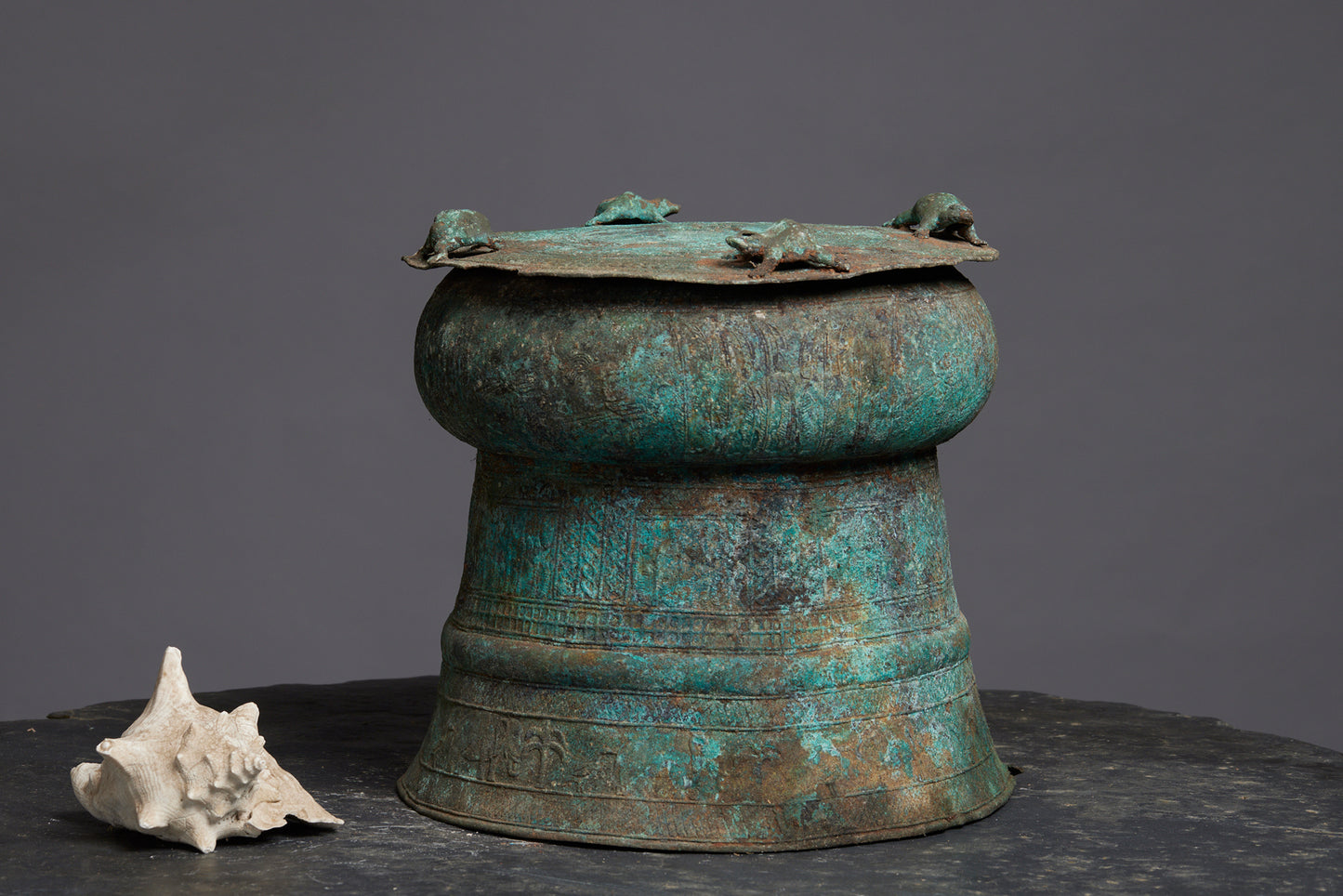 16th Cent. Bronze Drum Seat from the Majapahit Period in Java with Applied Frogs
