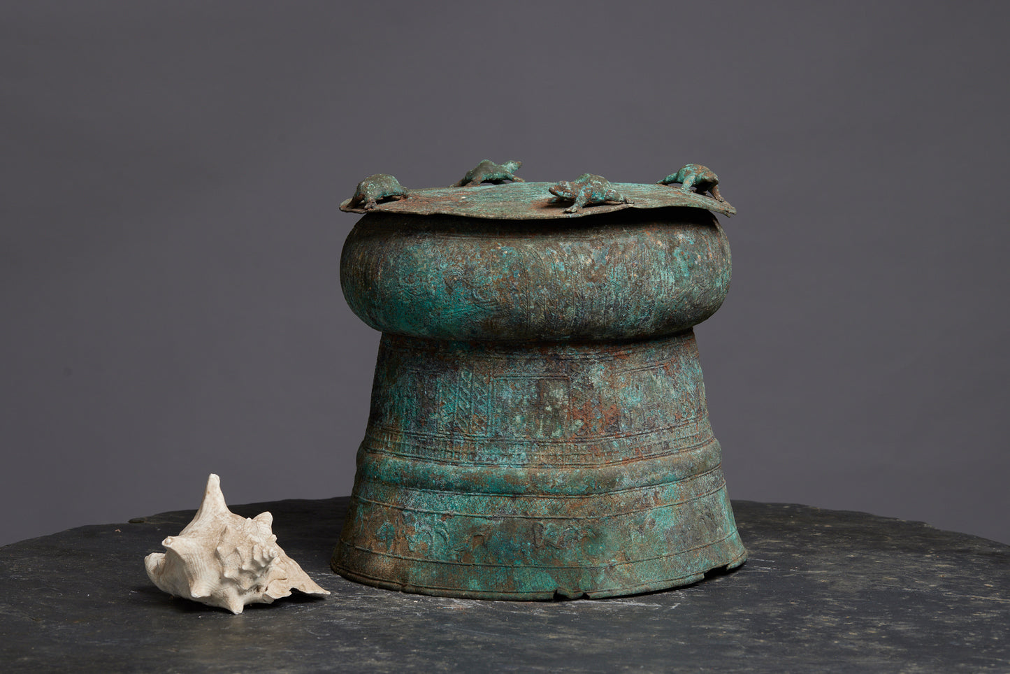 16th Cent. Bronze Drum Seat from the Majapahit Period in Java with Applied Frogs