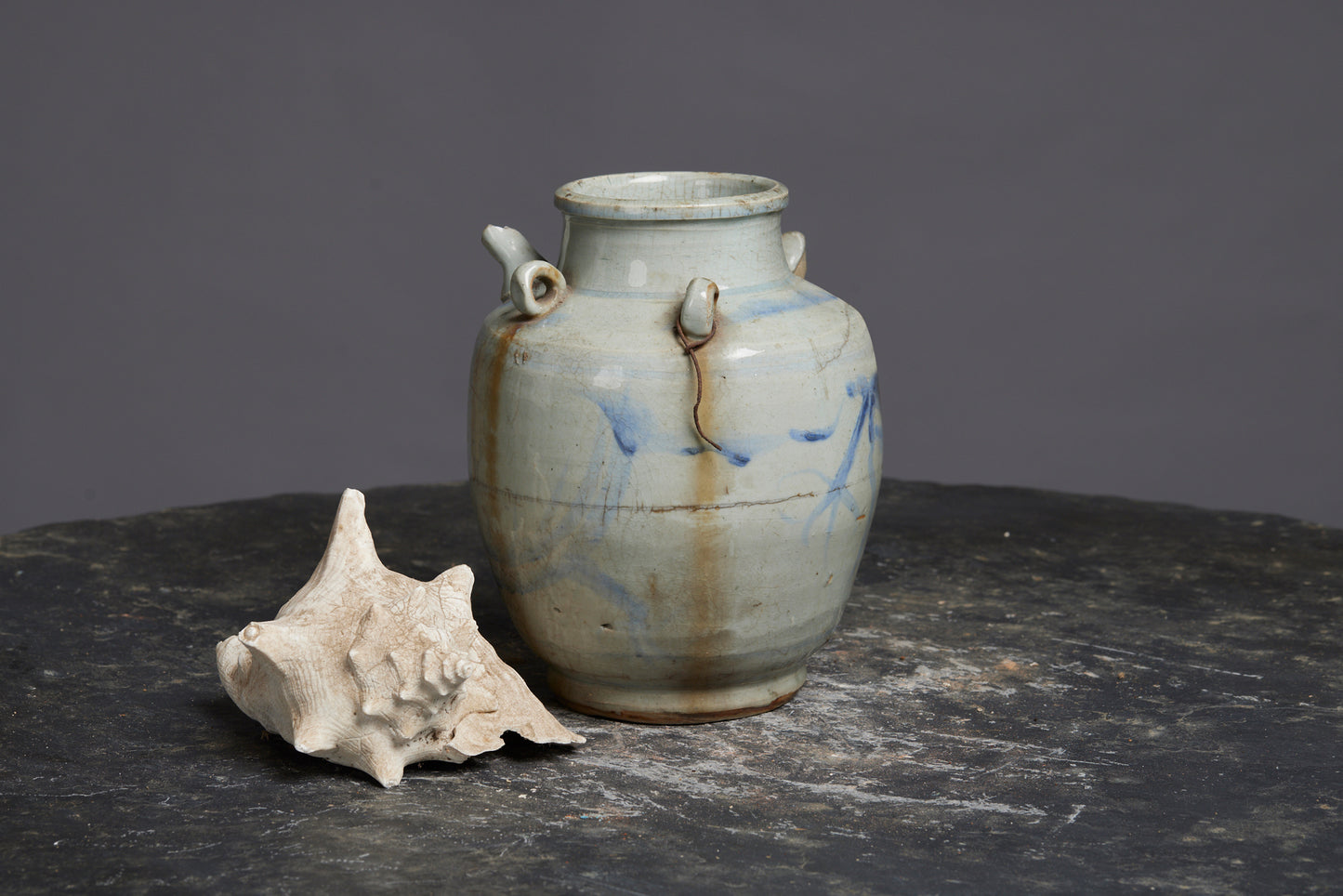 Ming Swatow Water Pot with a Beatiful Underglaz Decoration and a Simple Dragon Motif