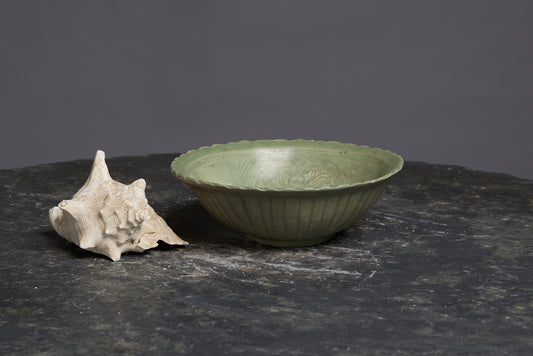 Large Celadon Swankhalok Shipwreck Bowl with Beautiful Incised Lotus Decorations
