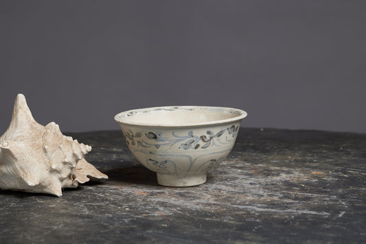Unusual Blue and White Decorated Vietnamese Shipwreck Bowl