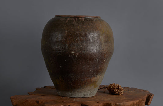 Early 19th Century Onion Glazed Stoneware Vietnamese Pot