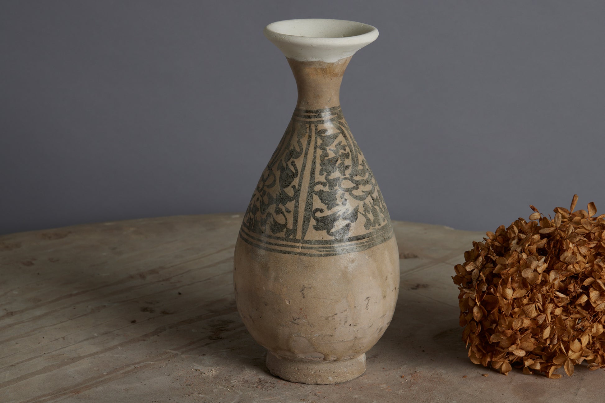 sukothai-vase