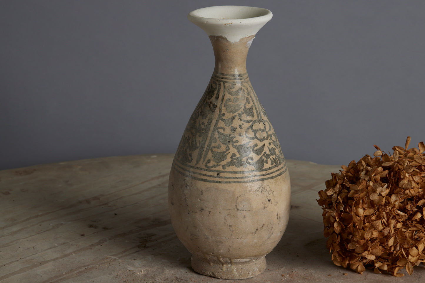 sukothai-vase