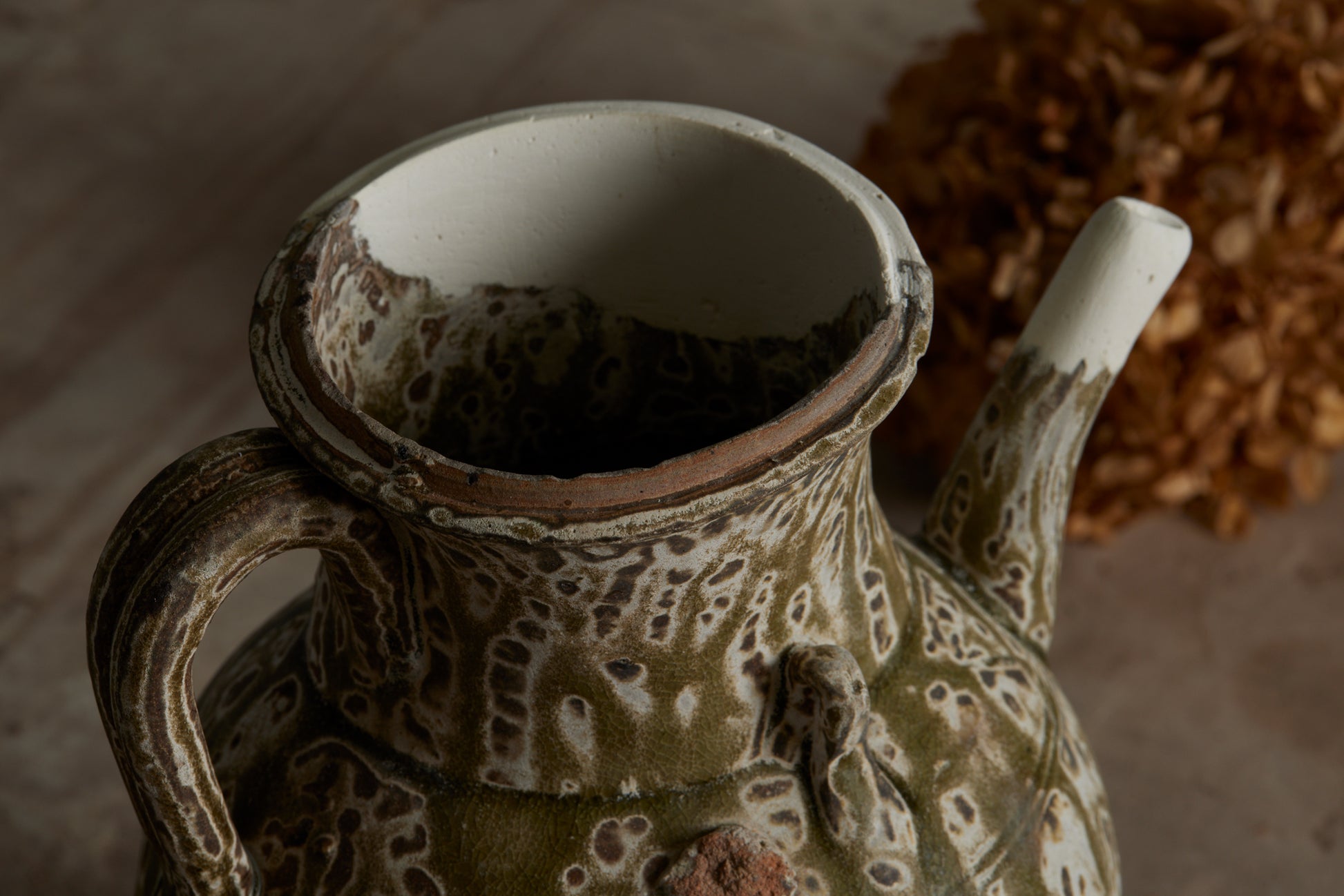 yue-wei-teapot