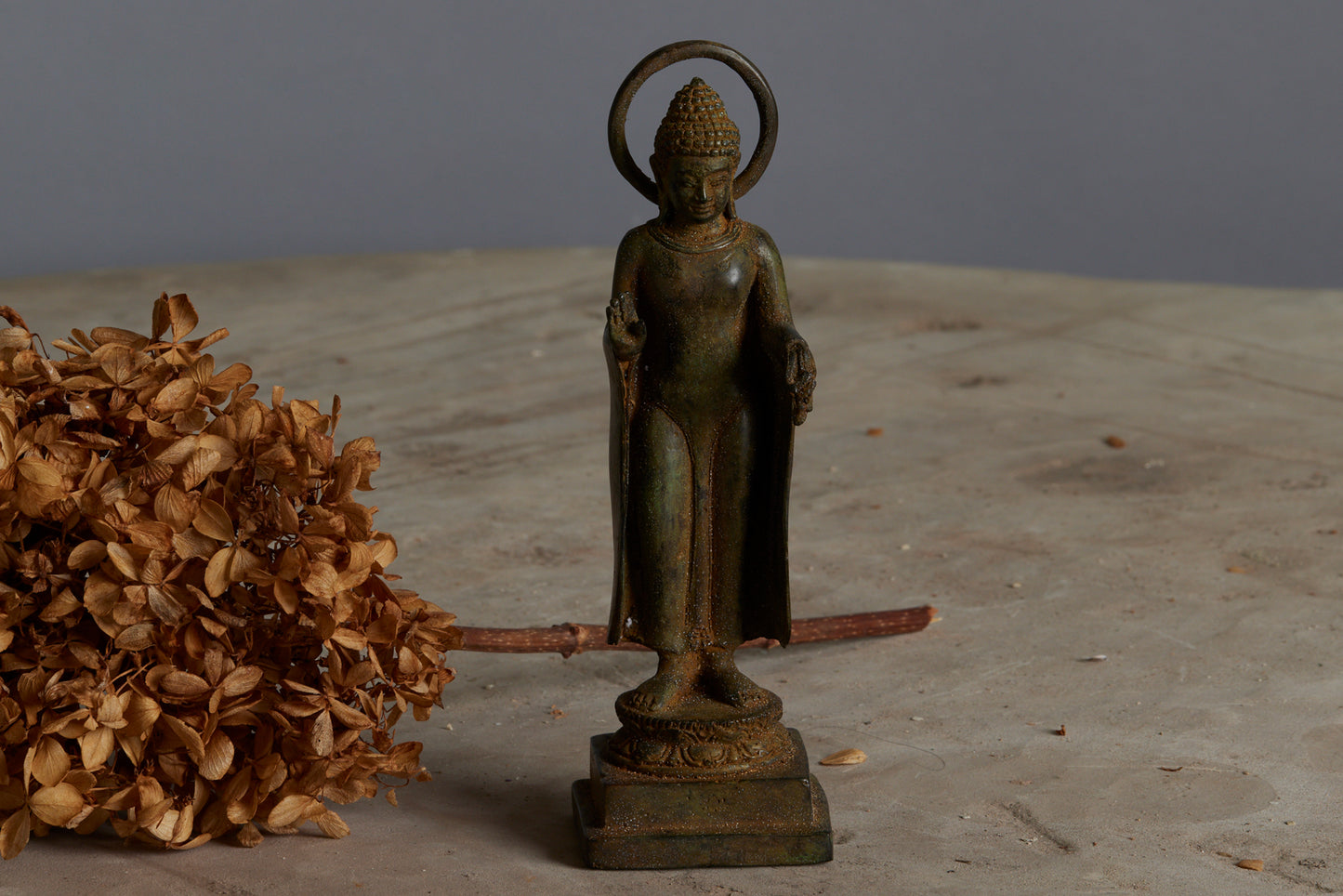 buddha-with-halo