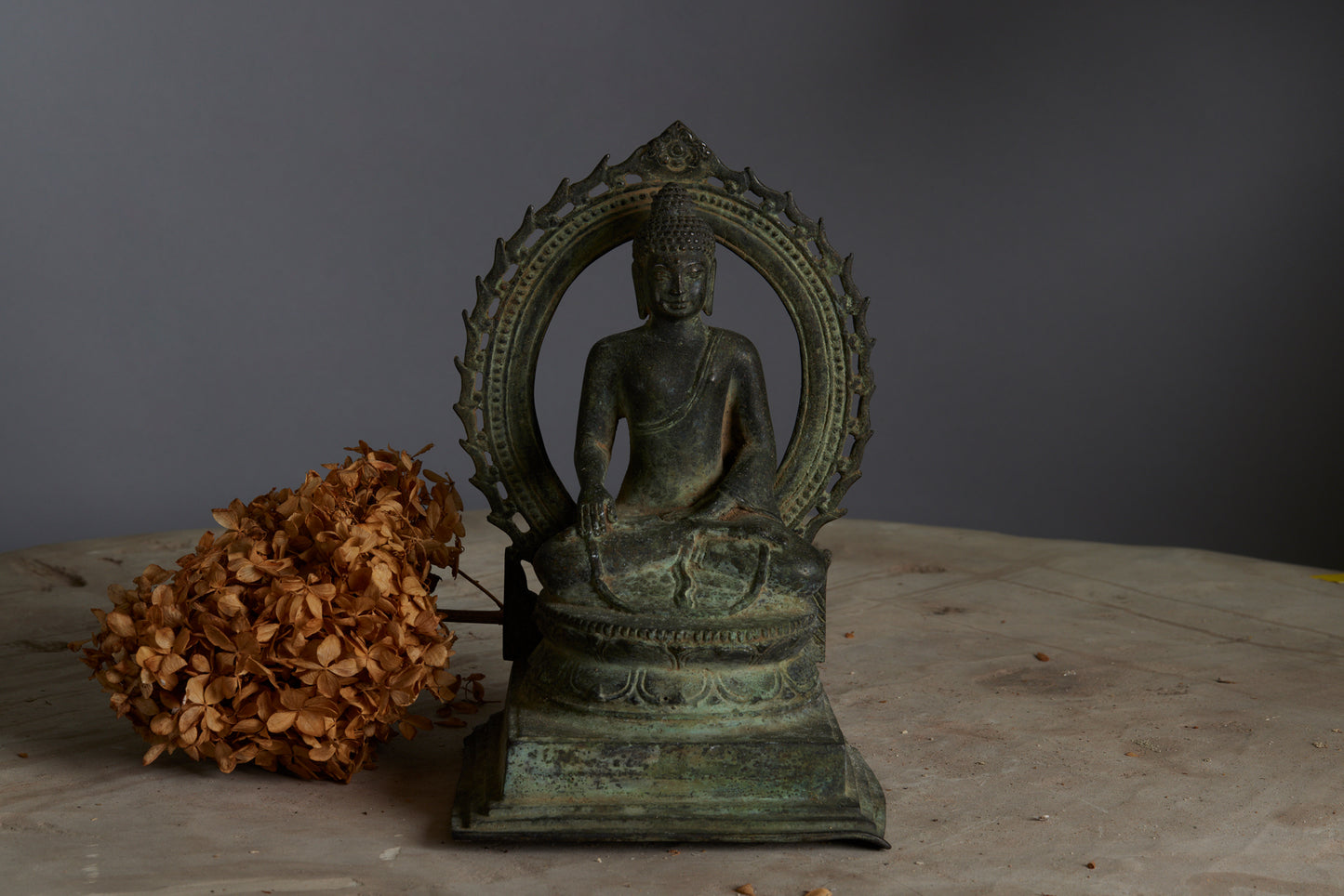 buddha-with-halo