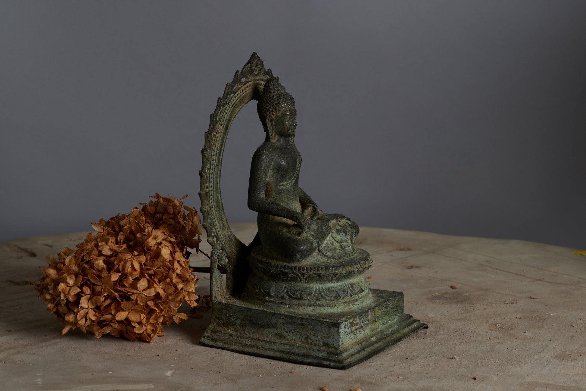 buddha-with-halo