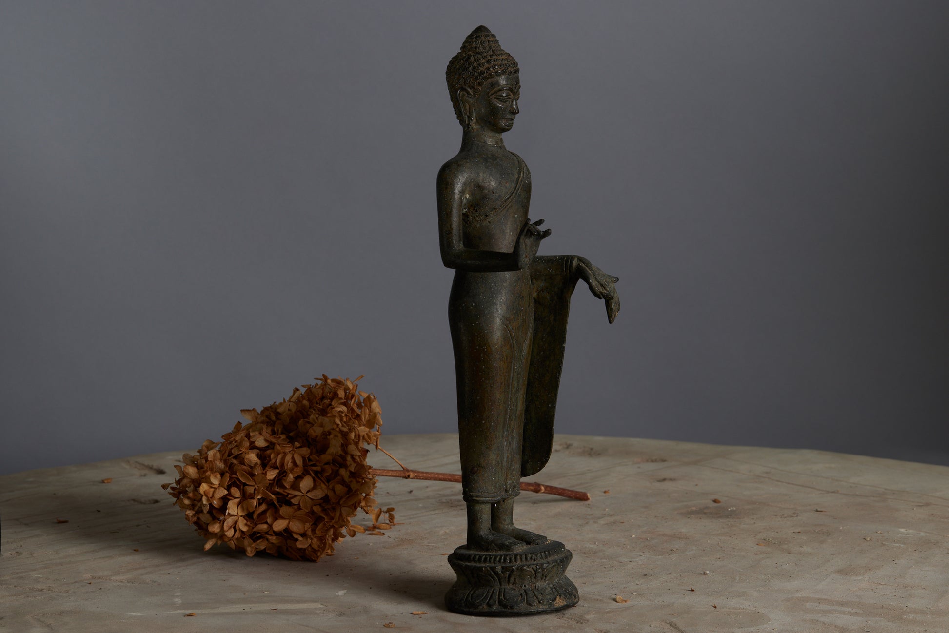 buddha-with-lotus-base