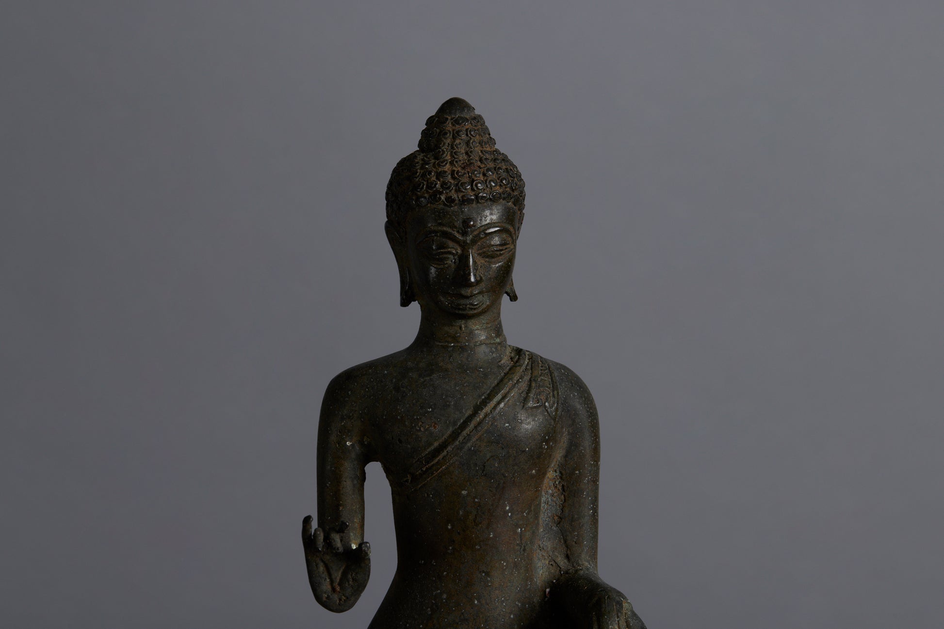 buddha-with-lotus-base