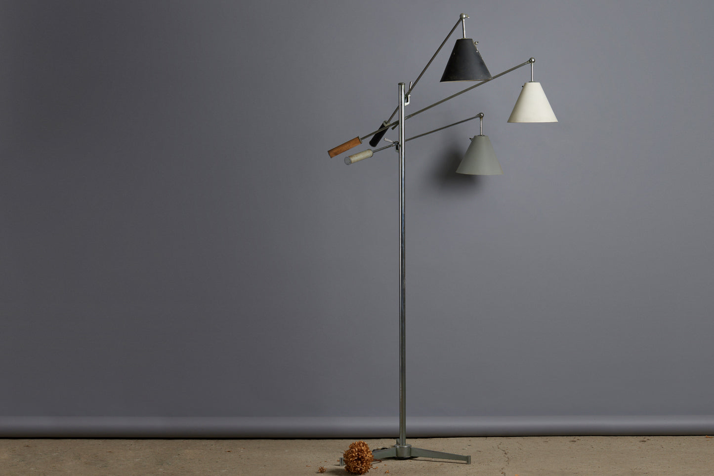Italian Mid Century Modern Floor Lamp