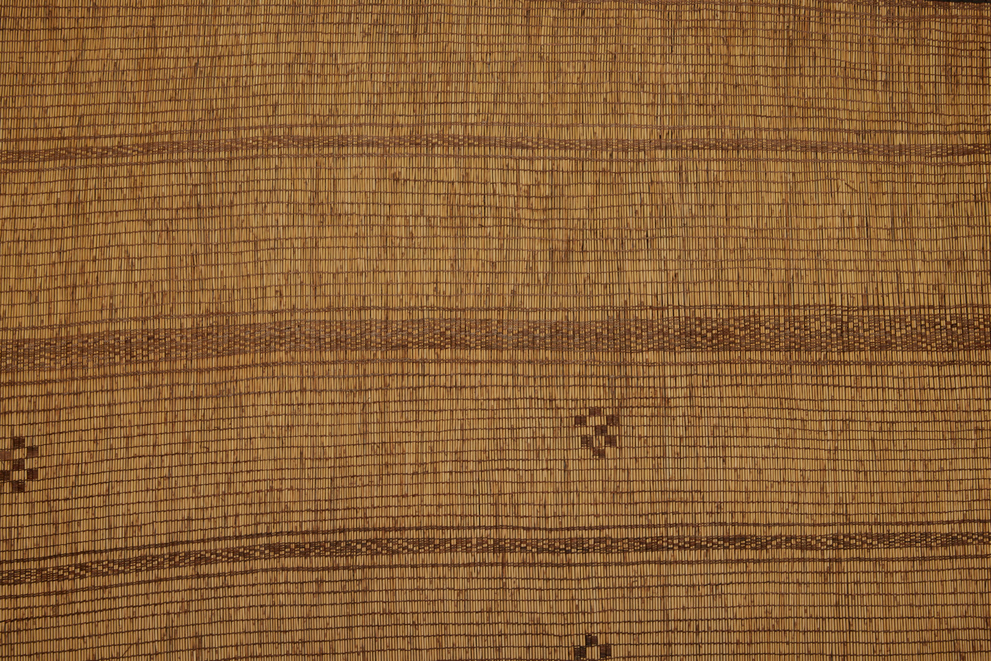 Small Tuareg Rug Fragment with Simple Patterned Stripes .............. (3'9''x 7'4'')