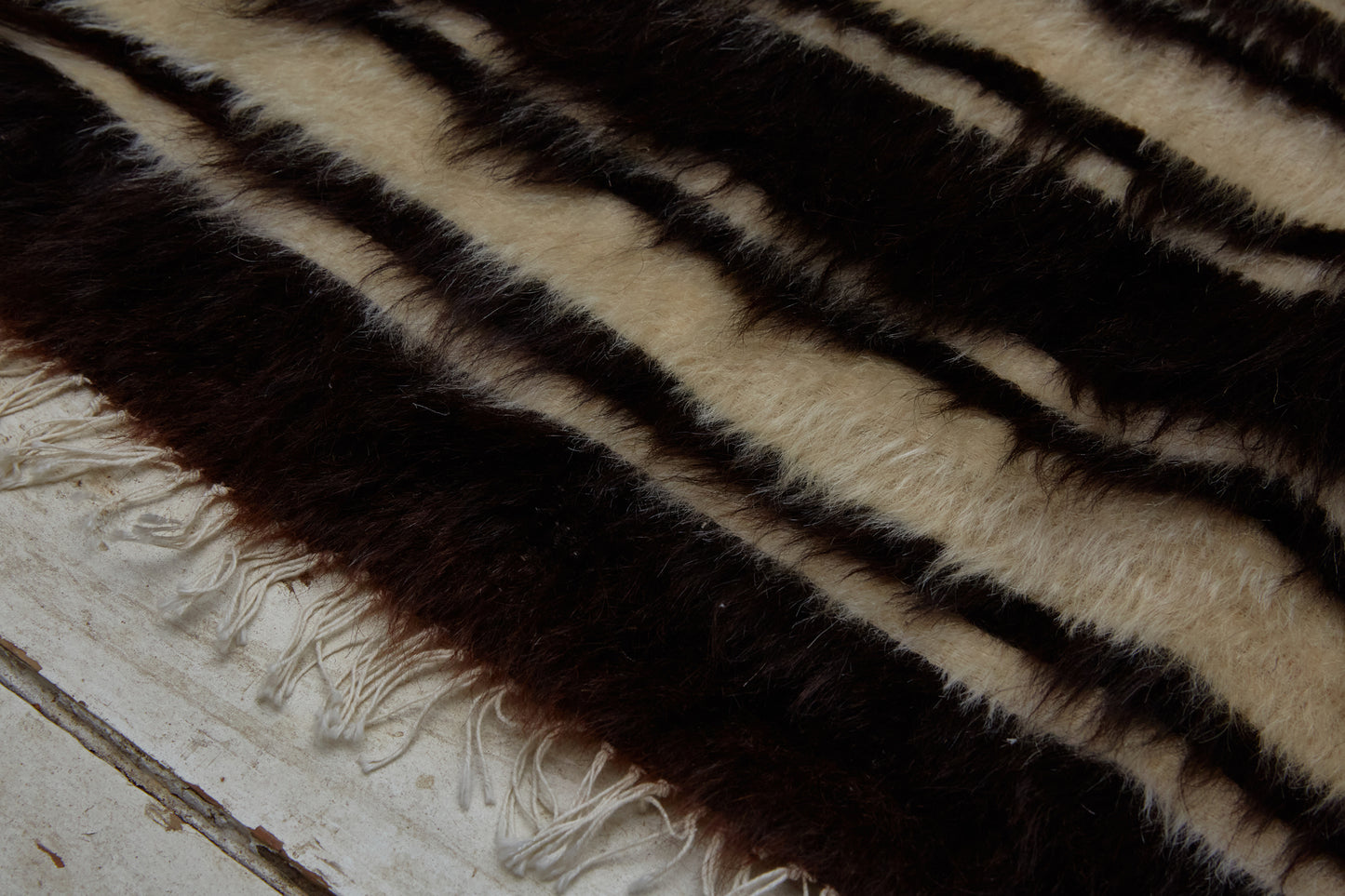 Zebra Serret Carpet ..... (4' 8'' x 6' 2'')