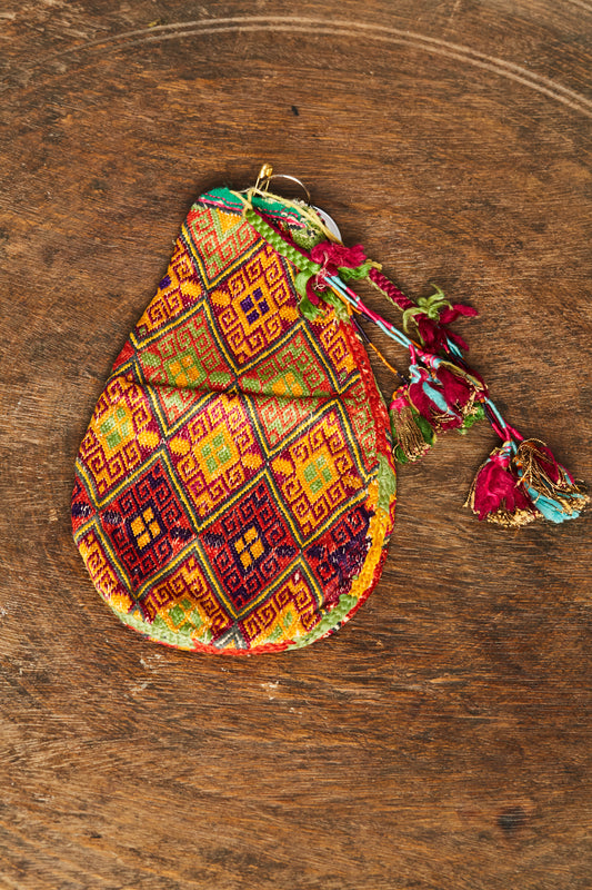 Tier Shaped Afghan Wallet