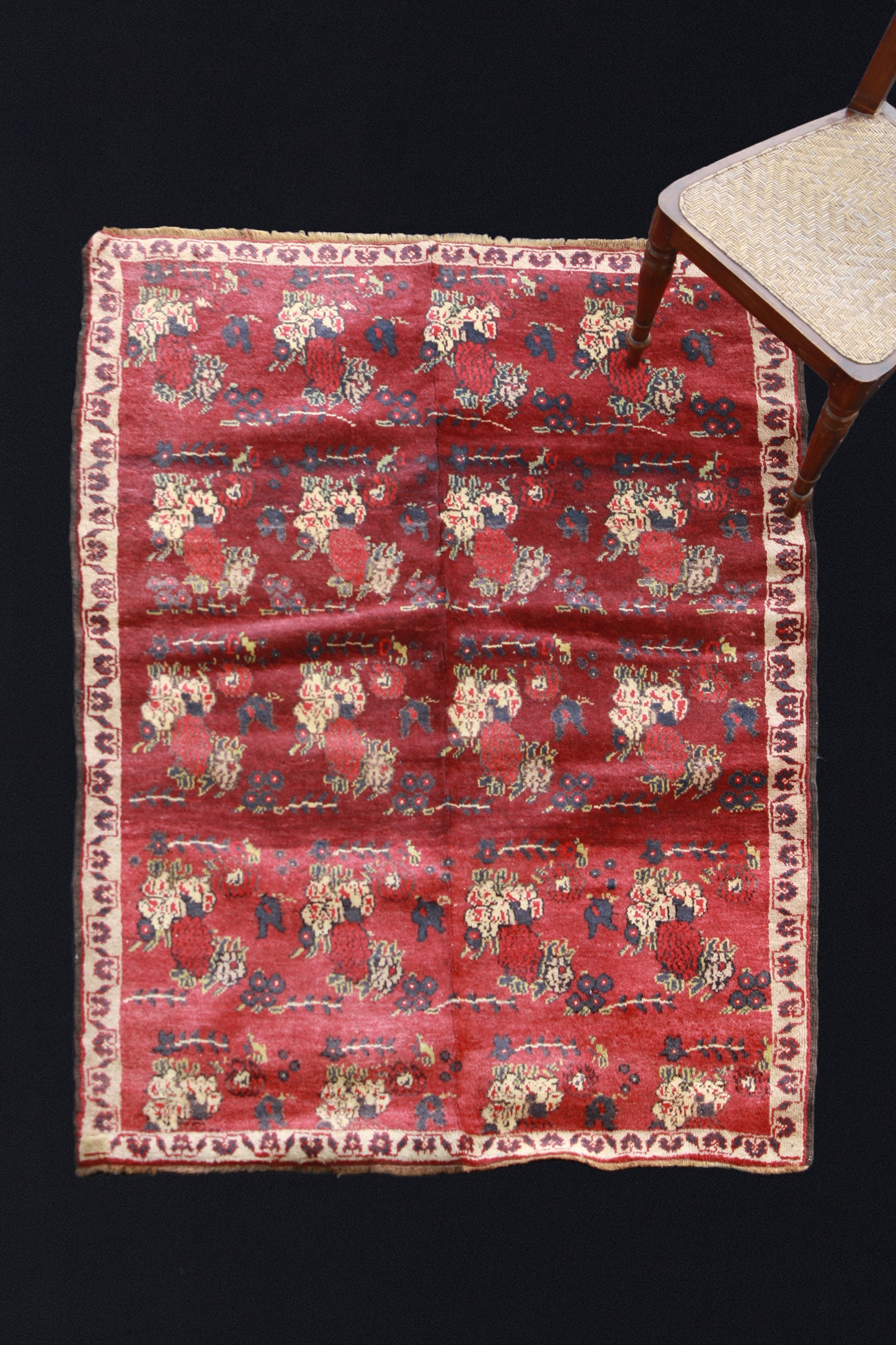 Red & Blue Yourik Flower Pattern ................ (4' 2" x 5' 7")