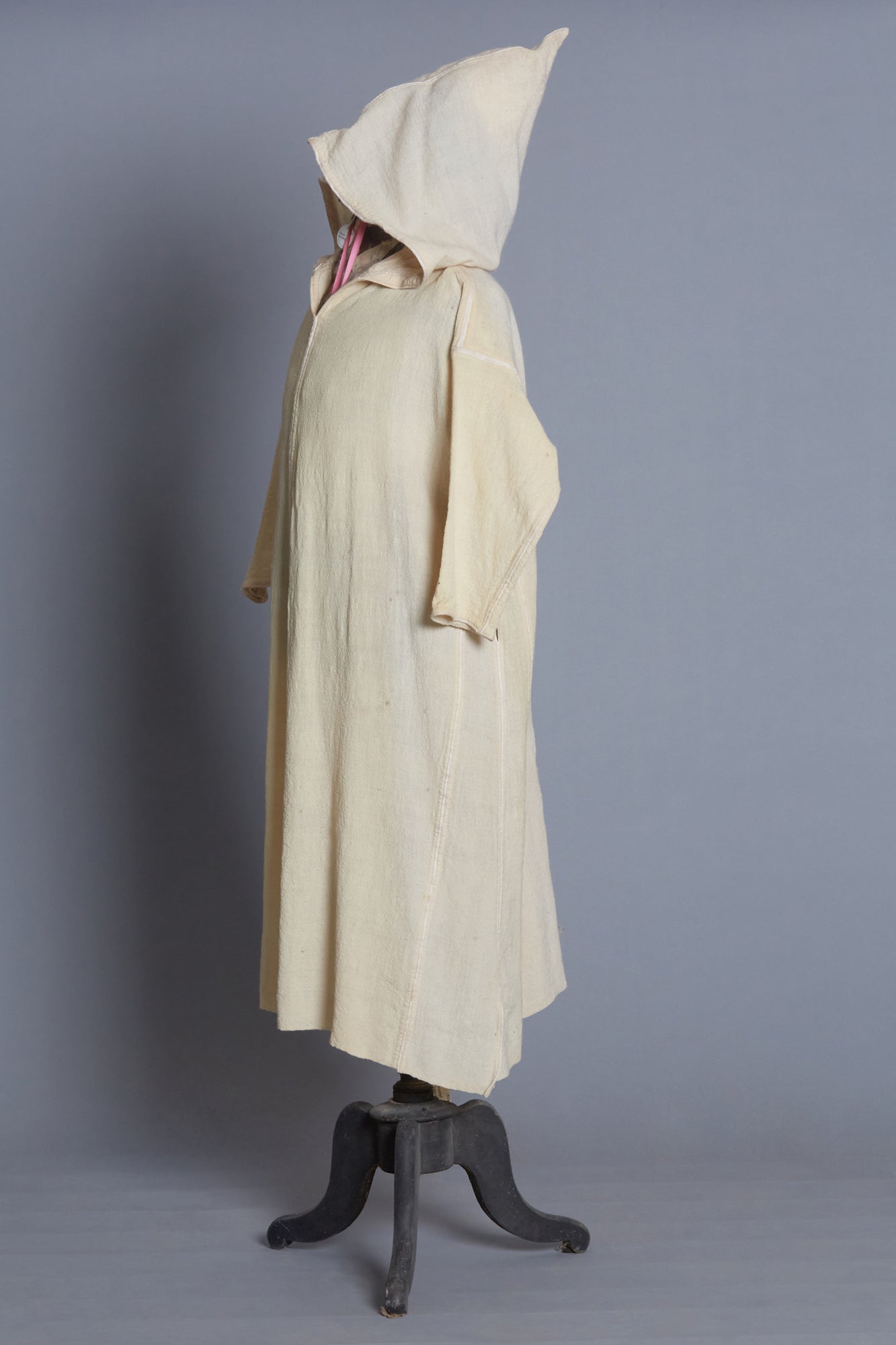 Cream Colored Jaballa