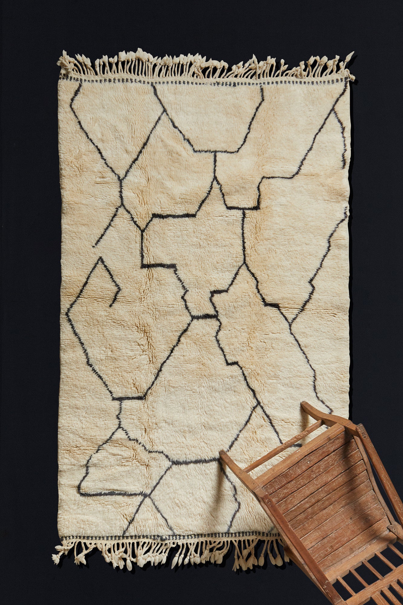 Black on Cream Abstract Beni Ourian ............................... (4' 10'' x 7' 2'')
